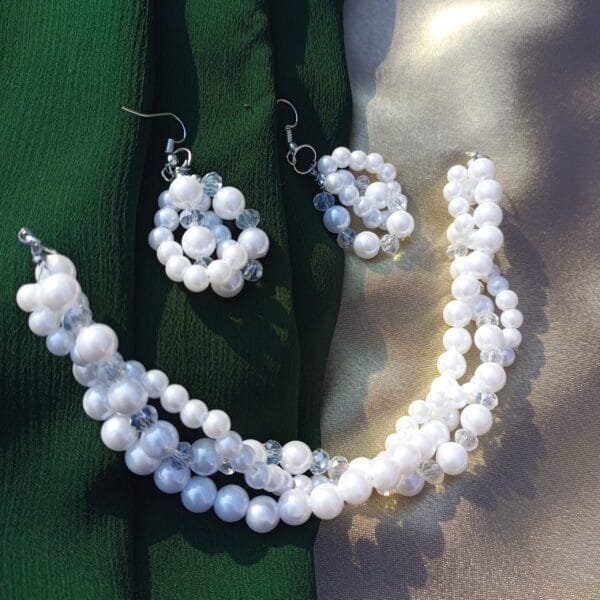 Shiny Pearl Beaded Necklace Set - Image 2