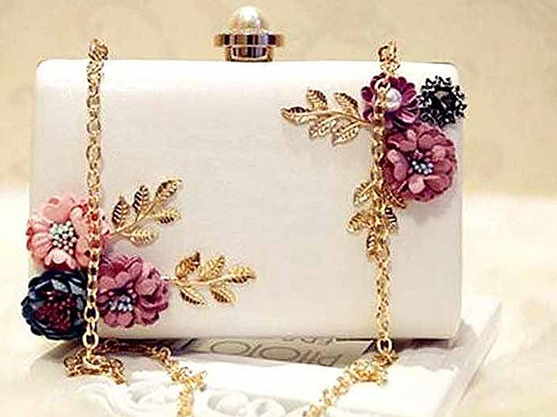 Bridal Handbags vs Clutches – Best Wedding Accessories 2025